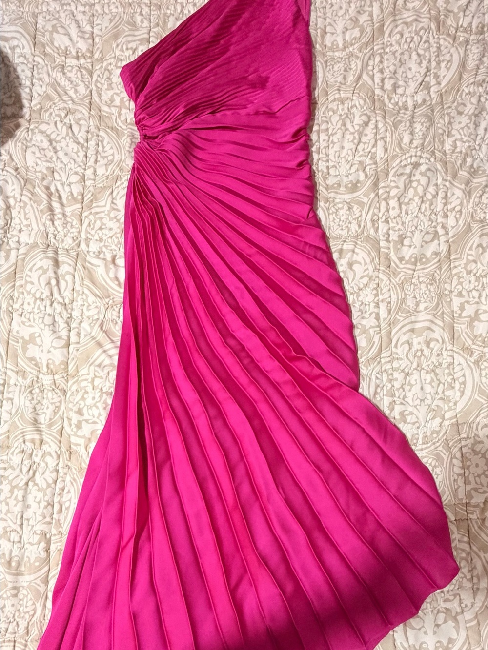 Mango Cutout Pleated One-Shoulder Asymmetric Dress in Hot Pink / Fuchsia